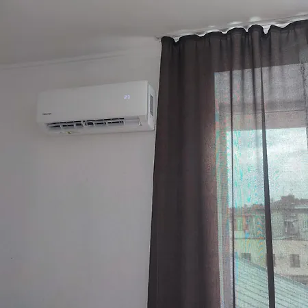 Apartment Doba - центр 2 кім студія 7 місць завжди тепла ! *