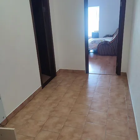 Doba - центр 2 кім студія 7 місць завжди тепла ! *