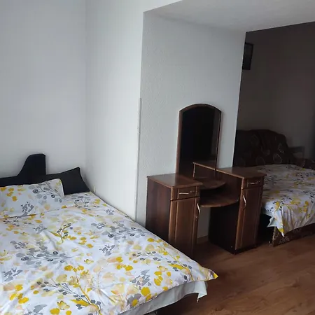 Apartamento Doba - центр 2 кім студія 7 місць завжди тепла ! *