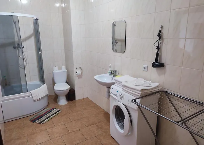 Apartamento Doba - центр 2 кім студія 7 місць завжди тепла ! *